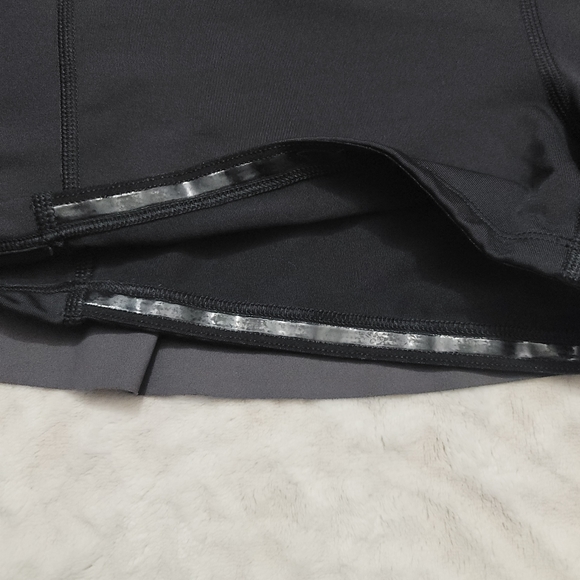 Athleta  Match Point Printed Skort Women's Size M Black/Gray Camo UPF 50+ - Picture 11 of 16